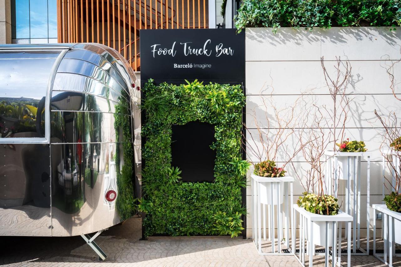 Barcelo Imagine Hotel Madrid Exterior photo Airstream Food Truck Bar