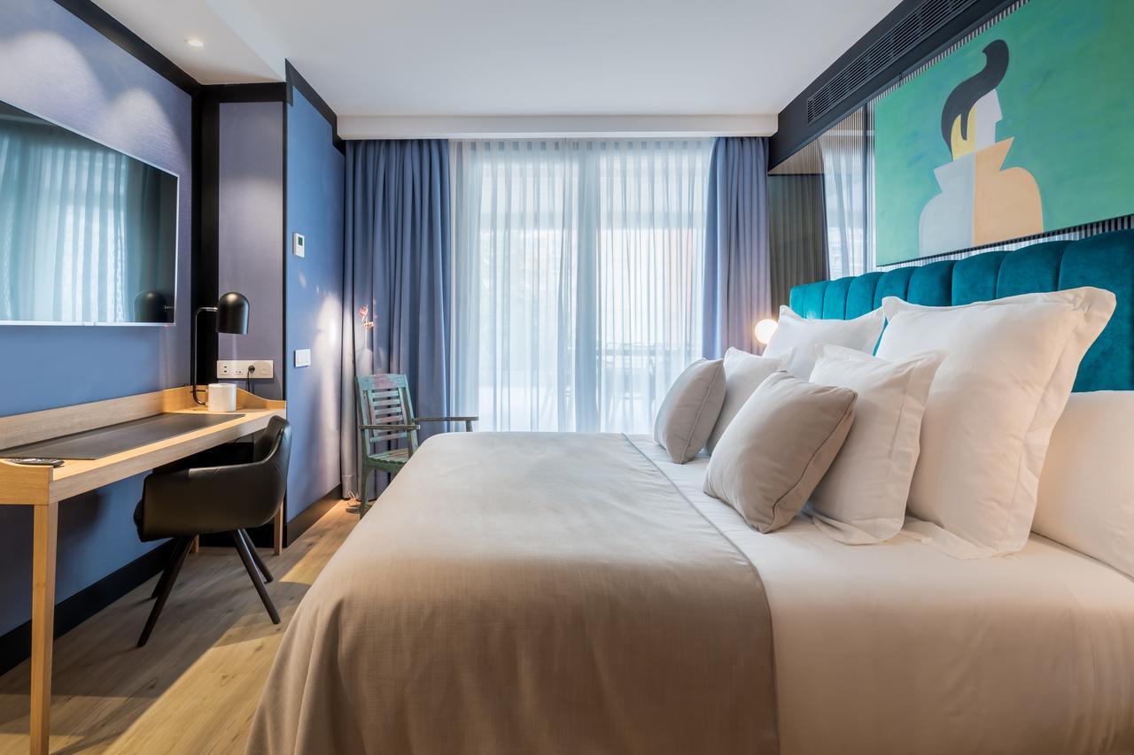 Barcelo Imagine Hotel Madrid Exterior photo Deluxe room