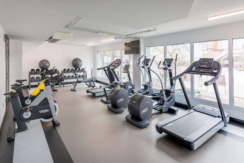 Barcelo Imagine Hotel Madrid Exterior photo The gym at the hotel